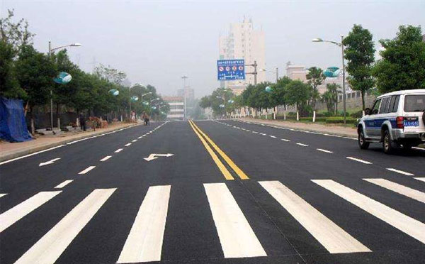 乌尔禾标线涂料在乌尔禾环氧地坪项目中的选择与应用