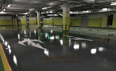 ‌旧地面翻新方案：乌尔禾环氧地坪涂层覆盖混凝土裂缝修复技术